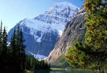 [网球]第十五届全运会网球项目资格赛单项比赛雨中结束.